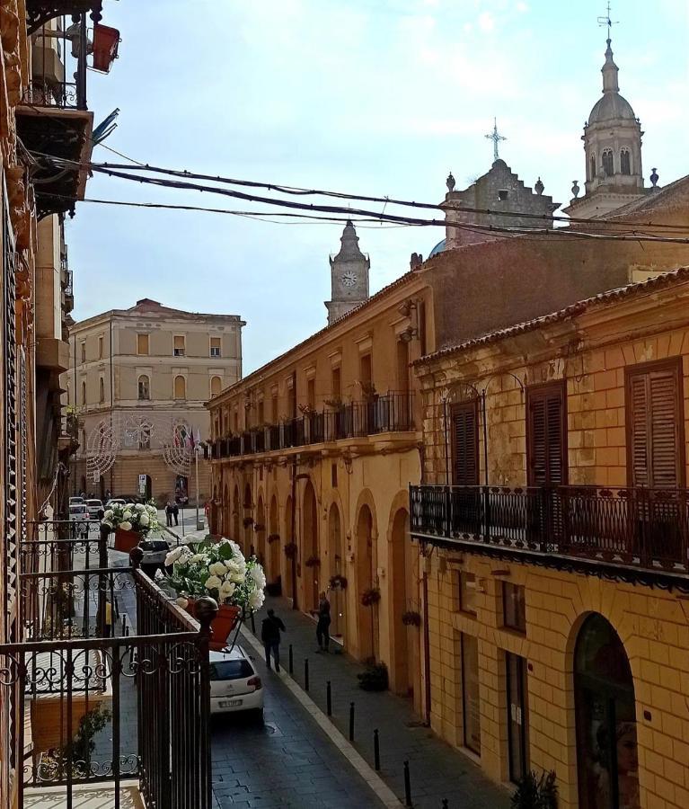 Hotel Plaza Caltanissetta Zewnętrze zdjęcie